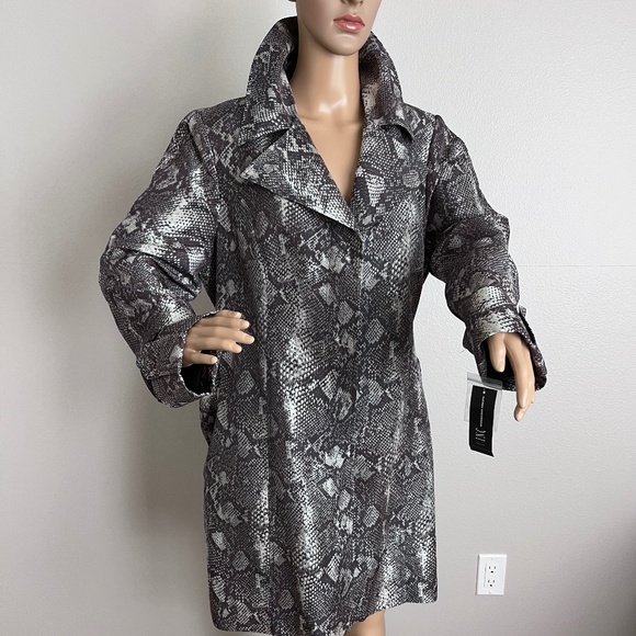 INC International Concept Snake Embossed Snap Front Buckle Belt Rain Coat size L - Picture 14 of 15